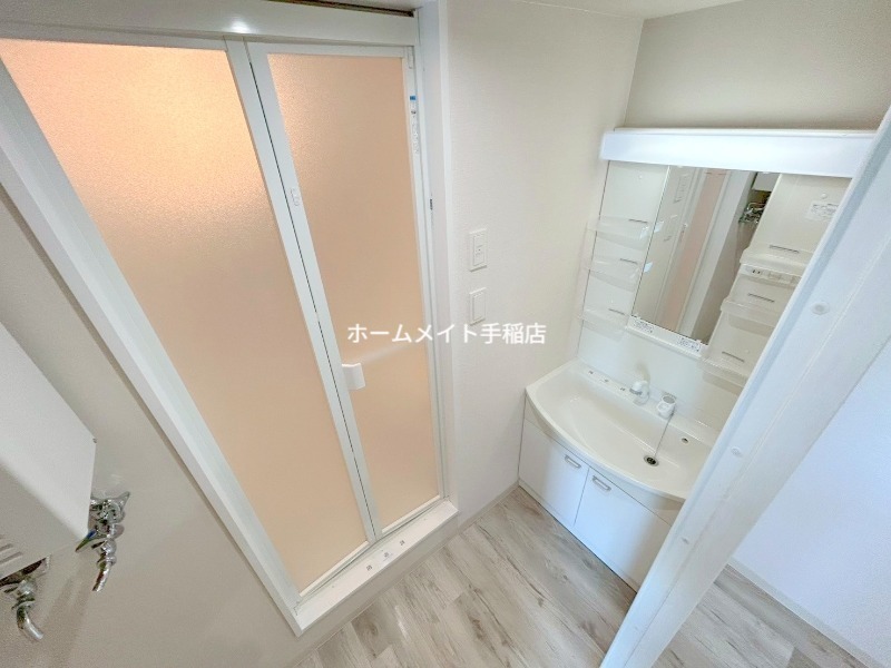 拡大写真:札幌市手稲区前田十条10丁目 4階405のシャワー付き化粧台です♪