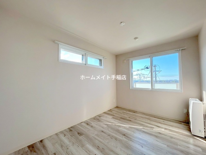 拡大写真:札幌市手稲区前田十条10丁目 4階405の明るい洋室♪