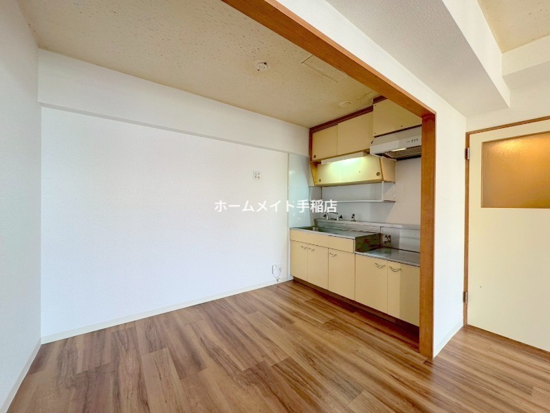 拡大写真：札幌市手稲区曙四条３丁目 2階205のキッチンスペースです♪