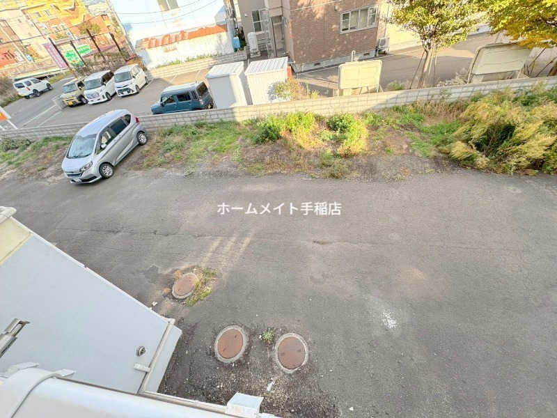 拡大写真：札幌市手稲区曙四条３丁目 2階205の駐車スペースでございます！