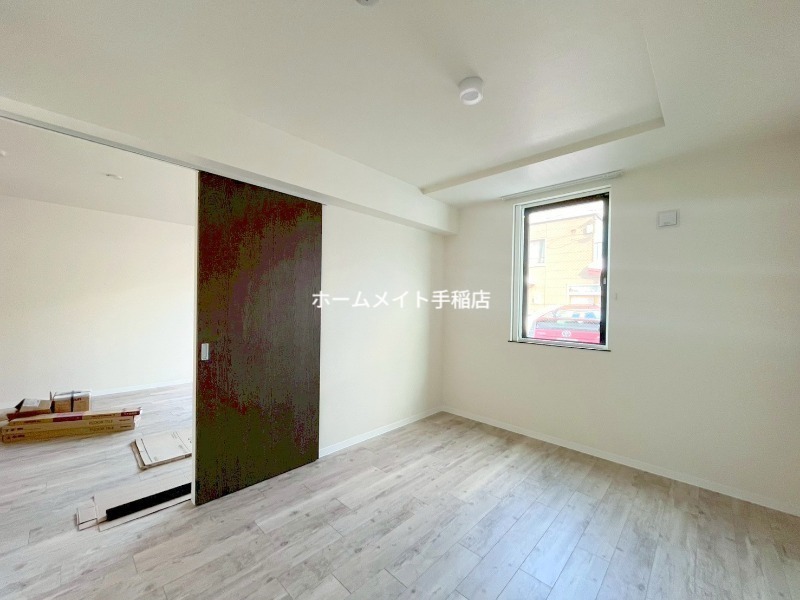 拡大写真:Hills Sapporo Ⅵ (読み:ヒルズサッポロシックス) 1階101の洋室スペースでございます!