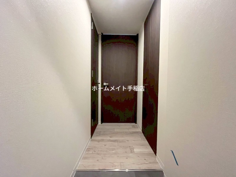 拡大写真:Hills Sapporo Ⅵ (読み:ヒルズサッポロシックス) 1階101の玄関スペースでございます!