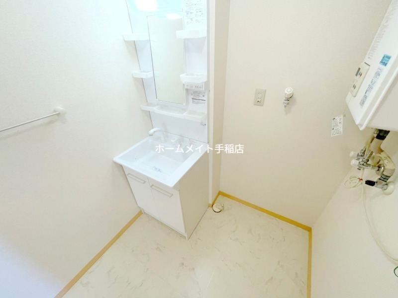 拡大写真:札幌市手稲区富丘一条7丁目 1階102のシャンプードレッサーです♪