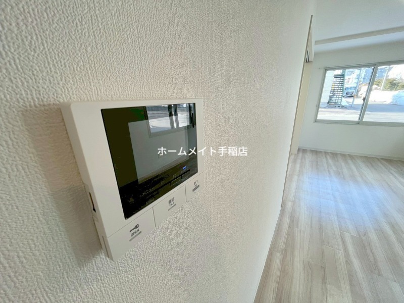拡大写真:ラフィーネ西町 1階101の便利なインターホン付きでございます!