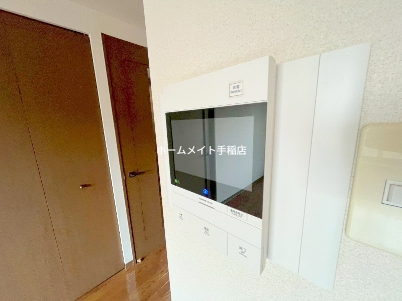 拡大写真:ウェストヒルコートII 5階506のモニター付きインターホンで安心です♪