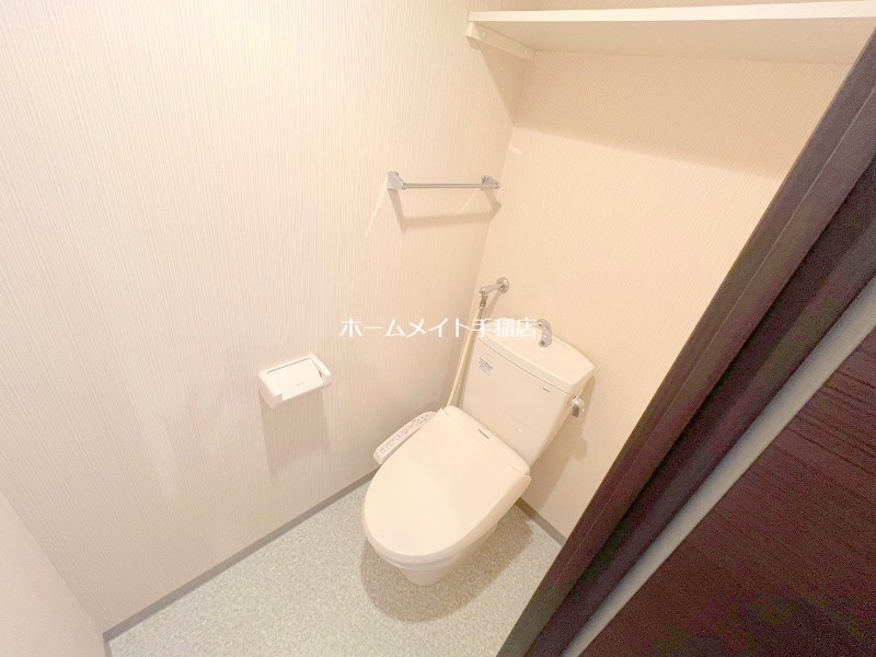 拡大写真:アイビル9 3階302のウォシュレット付きで快適な環境です♪