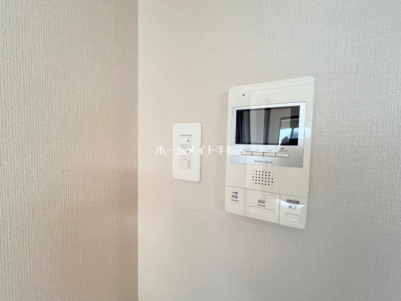 拡大写真:アイビル9 3階302のモニター付きインターホンで安心です♪