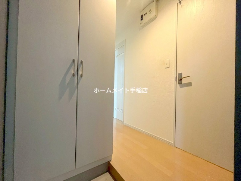 拡大写真:Suave 2階201の玄関スペースです♪