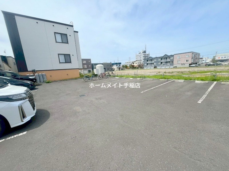 拡大写真:Suave 2階201の駐車スペースでございます!