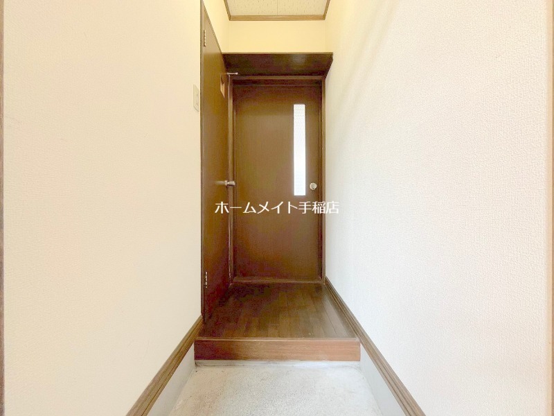 拡大写真:フォレストヴィラ(富丘) 3階201の玄関スペースです♪