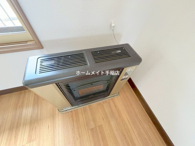 拡大写真:ハイツ54 3階302の暖房設備でございます!