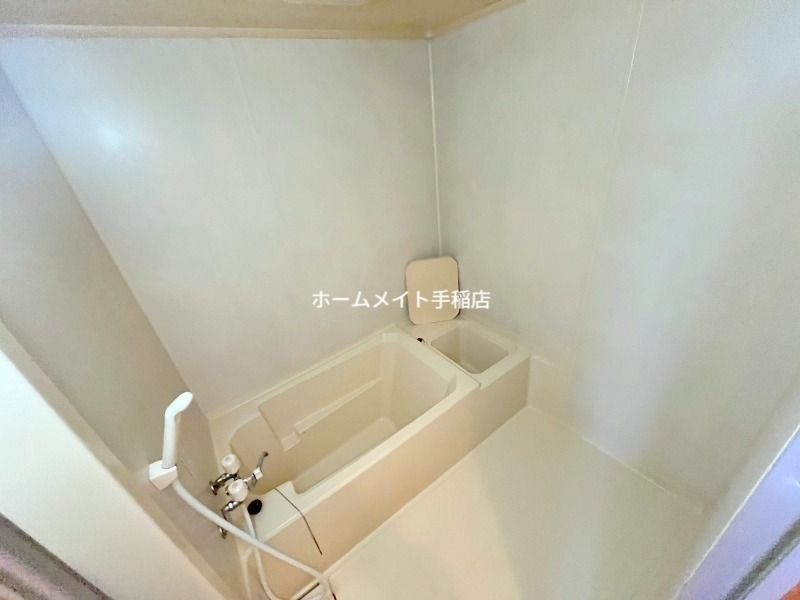 拡大写真:住吉ハイツ 2階205のバススペースでございます!
