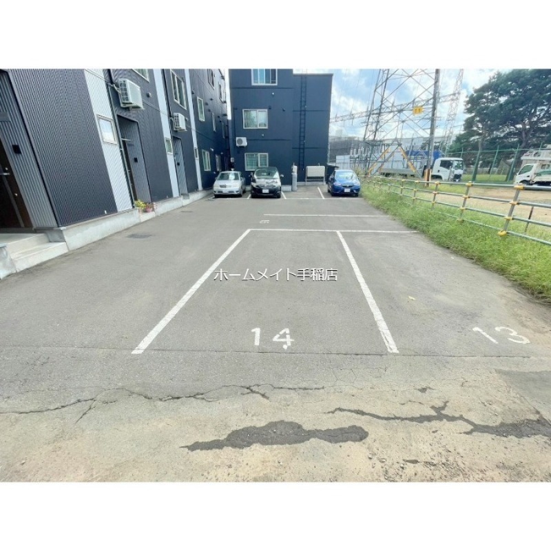 拡大写真：Wynn発寒　C棟 1の駐車スペースでございます！
