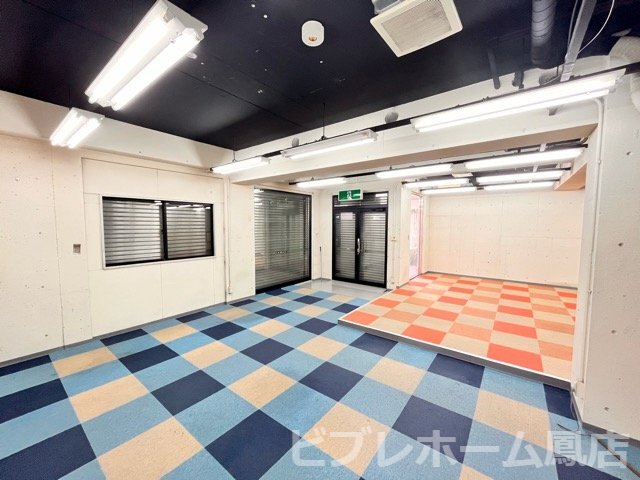 拡大写真:堺市西区鳳南町1丁 1Fの内装