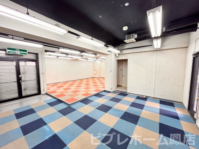 拡大写真:堺市西区鳳南町1丁 1Fの内装