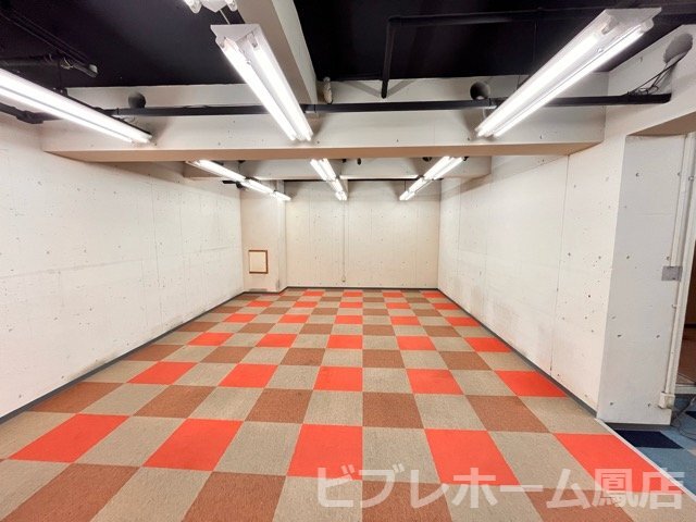 拡大写真:堺市西区鳳南町1丁 1Fの内装