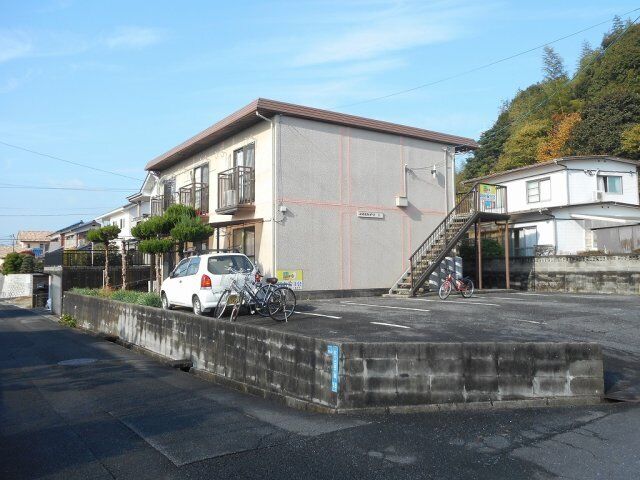 拡大写真：コスモハイツ虹 2階201の外観