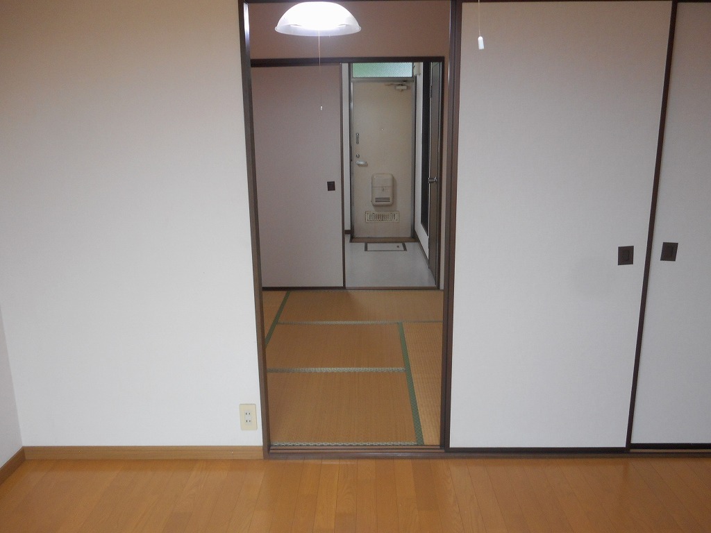 拡大写真：コスモハイツ虹 2階201の内装