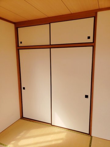 拡大写真:妙見ハイツ 2階202の収納
