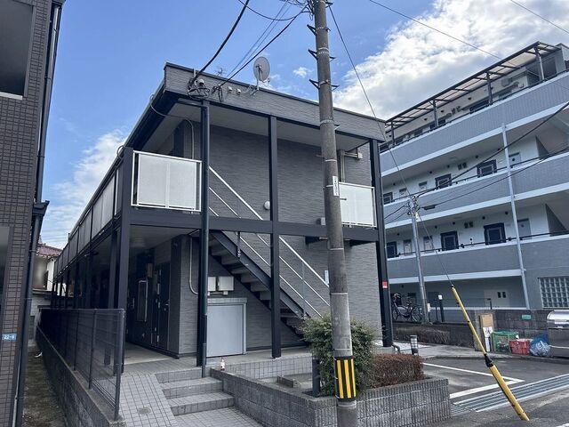 拡大写真:レオパレスフェアリーテールI 1階106の外観