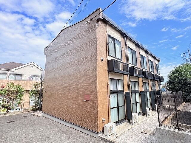 レオパレスエリクシールの外観