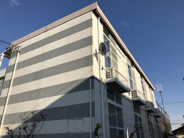 レオパレスWITHの外観
