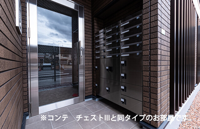 拡大写真:ル・ボワ 1階106のエントランス