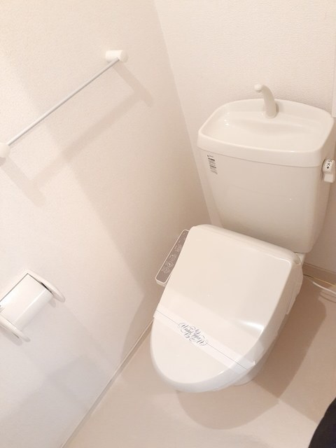 拡大写真：カームシティＹＡＳＵＤＡII 1階102のトイレ