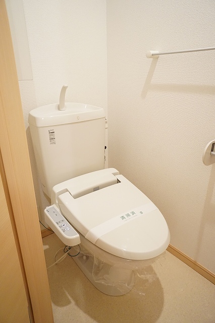 拡大写真:エテルノ セレーノ 2階202のトイレ