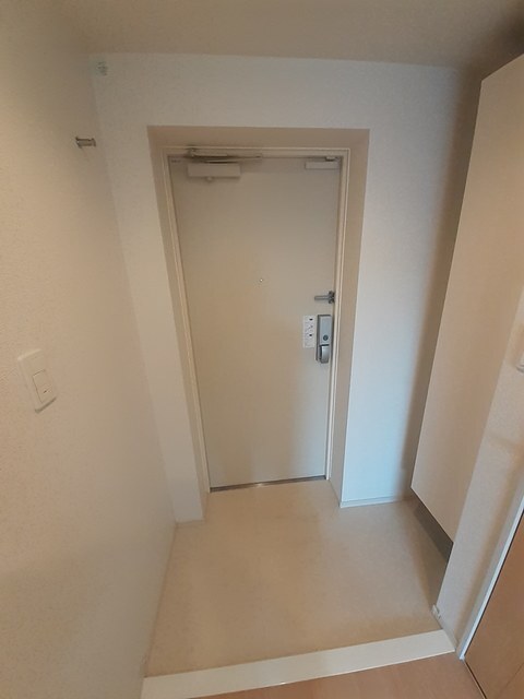 拡大写真:トゥーレン コティ 4階404の玄関