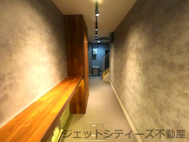 拡大写真：メゾン・ド・エム 4階503のロビー