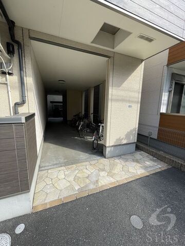 拡大写真:摂津市正雀4丁目 2階201の外観