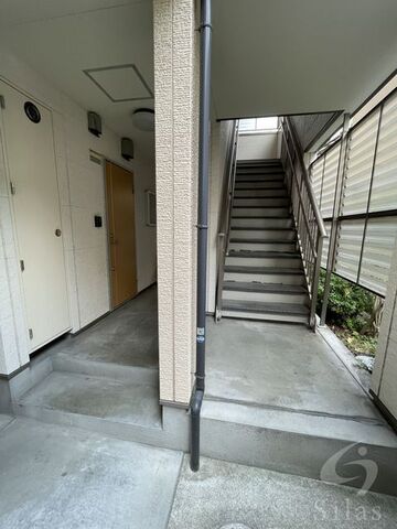 拡大写真:摂津市正雀4丁目 2階201の外観