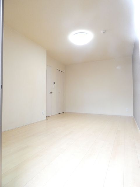 拡大写真:尼崎市東大物町1丁目 2階203の内観