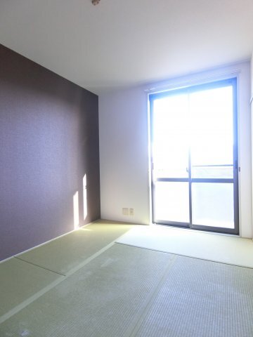 拡大写真:エクセランルミエールC棟 1階102の和室