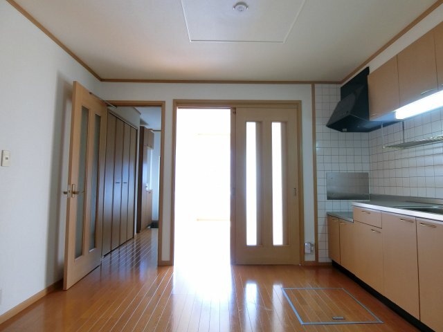 拡大写真:マルグリットⅠ 1階102の居間