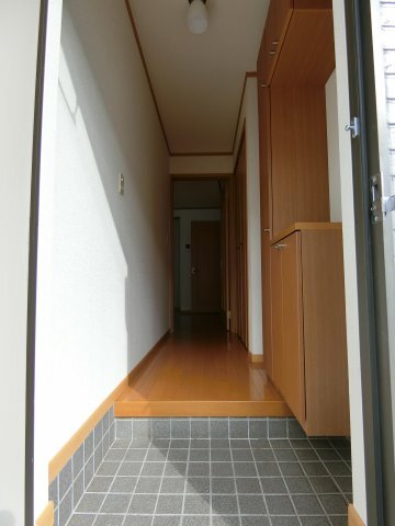 拡大写真:マルグリットⅠ 1階102の玄関