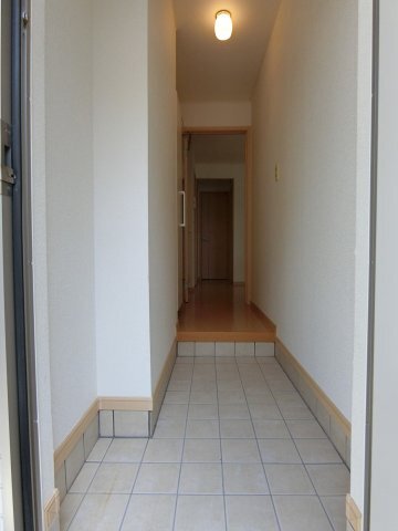 拡大写真:ウルルⅠ 1階103の玄関