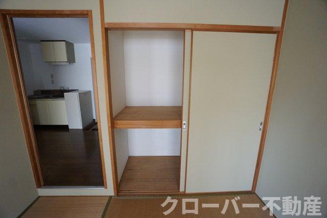 拡大写真:グランシャトー吉原北棟 3階302の収納