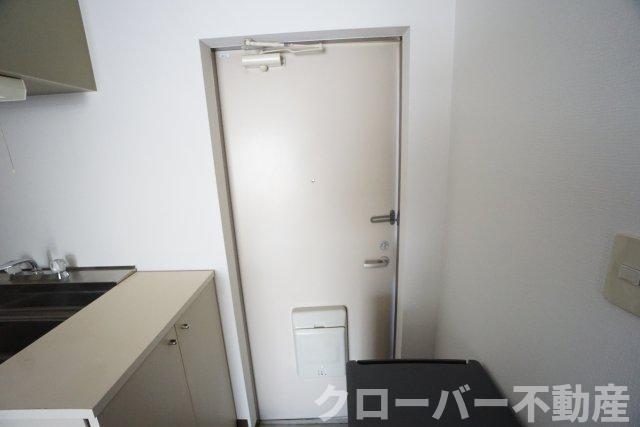 拡大写真:グランシャトー吉原北棟 3階302の玄関