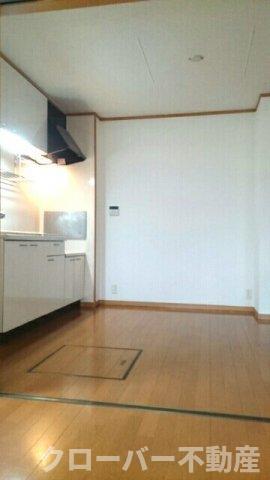 拡大写真:グリーンパレス 1階104の居間