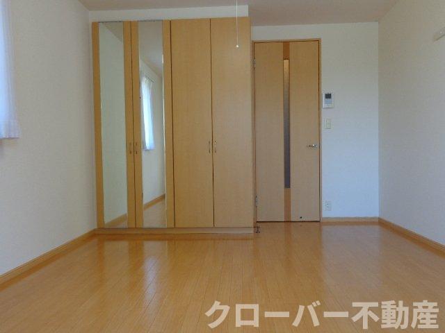 拡大写真:フェリス 1階107の洋室