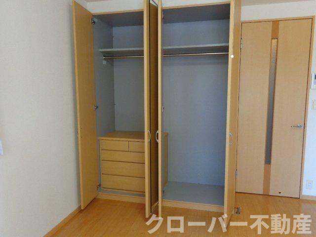 拡大写真:フェリス 1階107の洋室のクローゼット