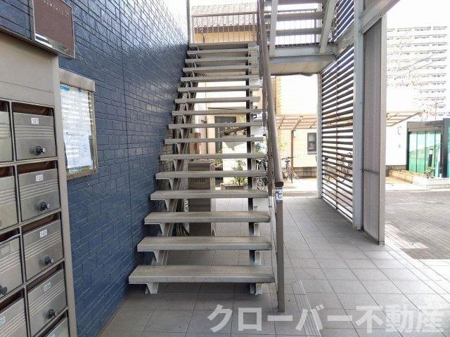 拡大写真:レオパレス宇多津 2階209のエントランス