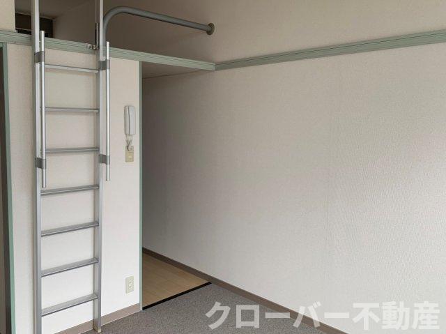 拡大写真:レオパレス宇多津 2階209の居間