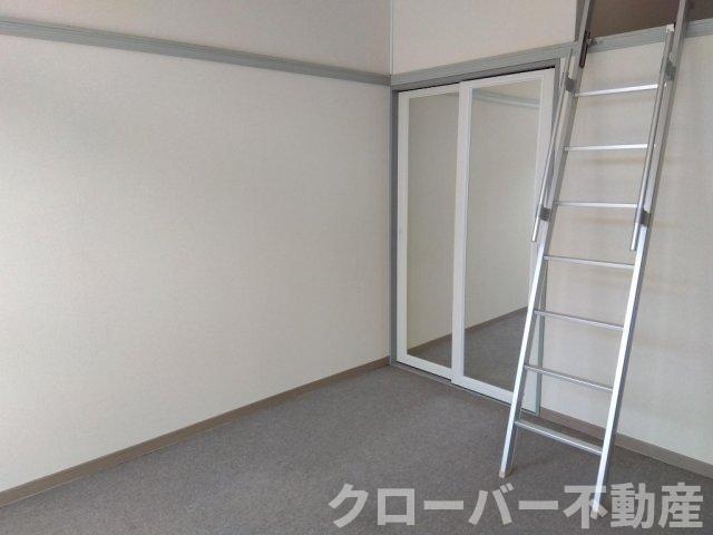拡大写真:レオパレス宇多津 2階209の居間