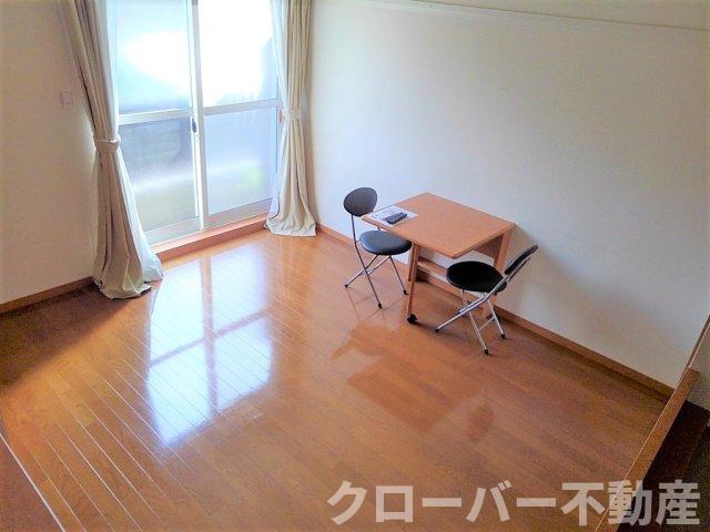 拡大写真:レオパレスキララ 1階104の居間