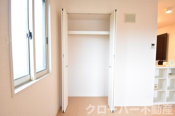 拡大写真:フラット ウィステリア 2階206の物入
