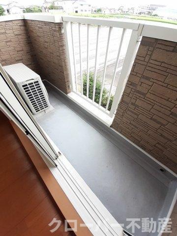 拡大写真:プリムヴェールA 1階102のバルコニー