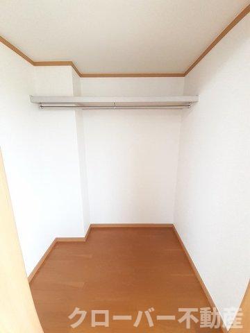 拡大写真:プリムヴェールA 1階102の収納
